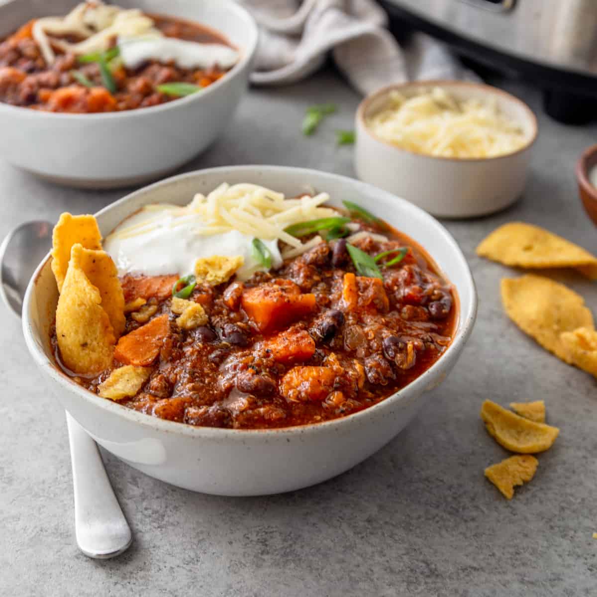 Healthy & Easy Slow Cooker Turkey Chili for Busy Weeknights